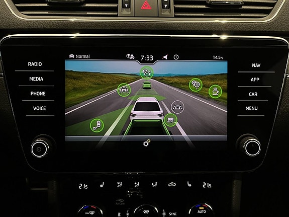 Skoda Superb Scout 21 of 26