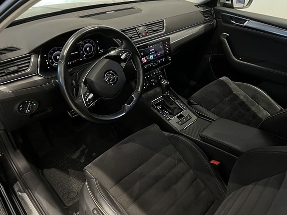 Skoda Superb Scout 12 of 26