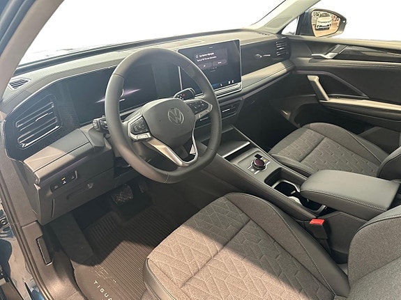 Volkswagen Tiguan 10 of 14