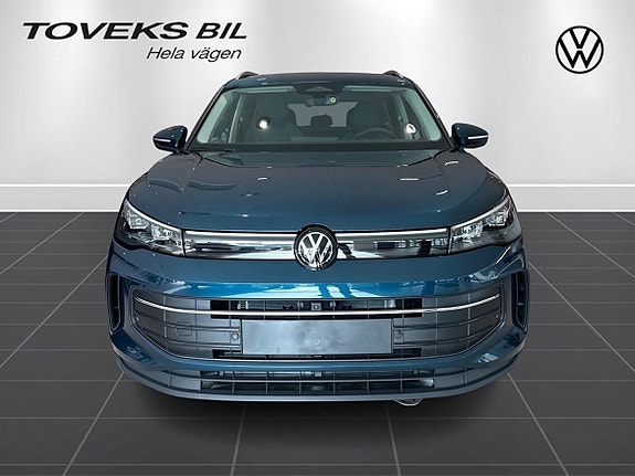 Volkswagen Tiguan 8 of 14