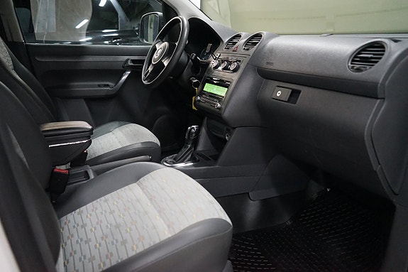 Volkswagen Caddy Maxi 9 of 13