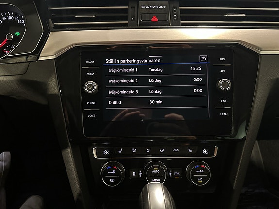 Volkswagen Passat 18 of 22