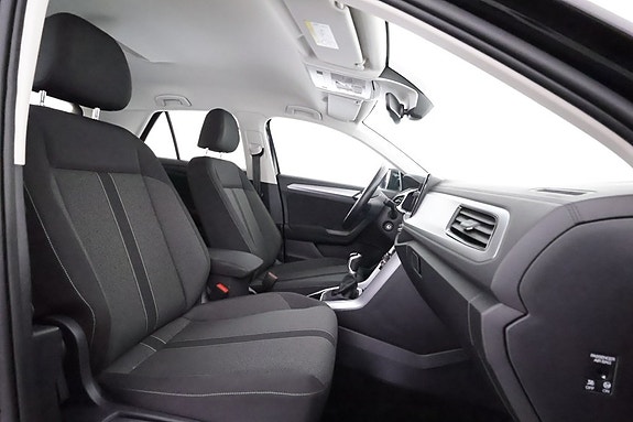 Volkswagen T-Roc 12 of 21