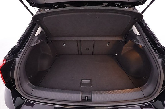 Volkswagen T-Roc 10 of 21