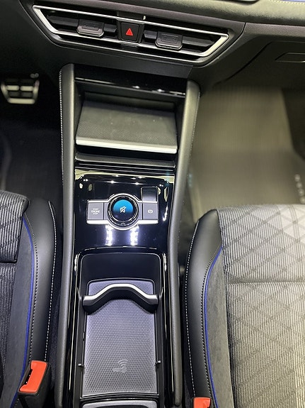 Volkswagen Tiguan 16 of 16