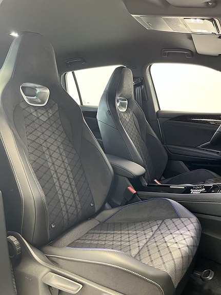 Volkswagen Tiguan 11 of 16