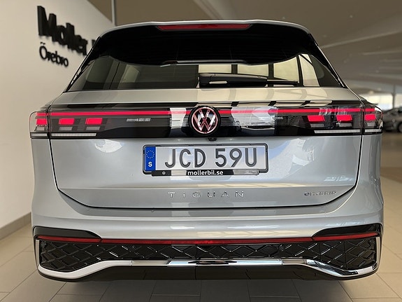 Volkswagen Tiguan 6 of 16