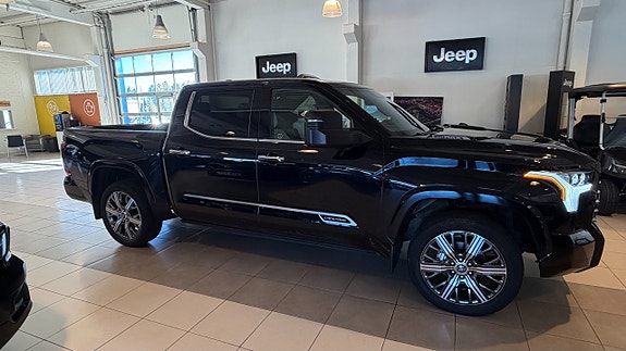 Toyota Tundra 2 of 11