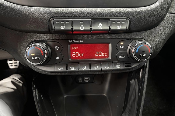 Kia Ceed 13 of 16