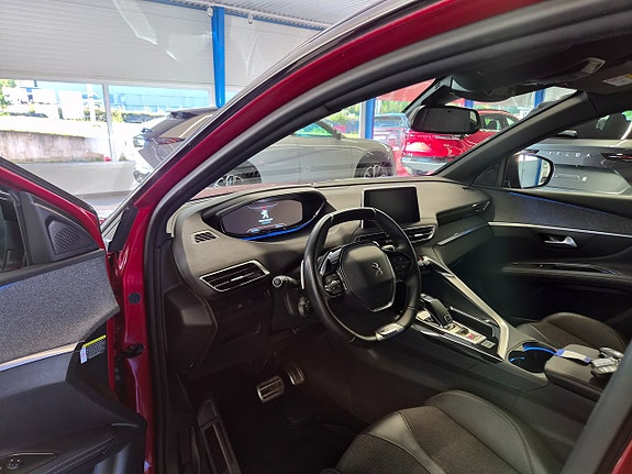 Peugeot 3008 8 of 14