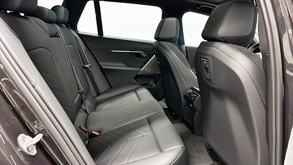 BMW 530e 5 of 9
