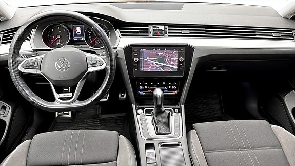 Volkswagen Passat Alltrack 10 of 12