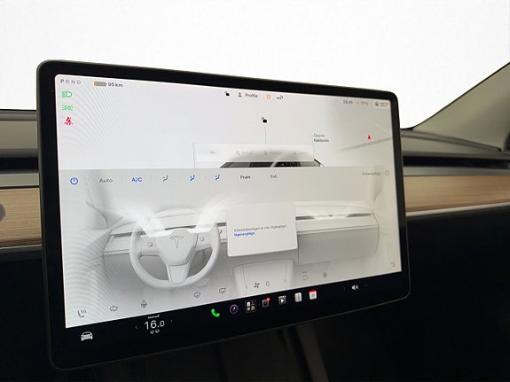Tesla Model Y 23 of 30