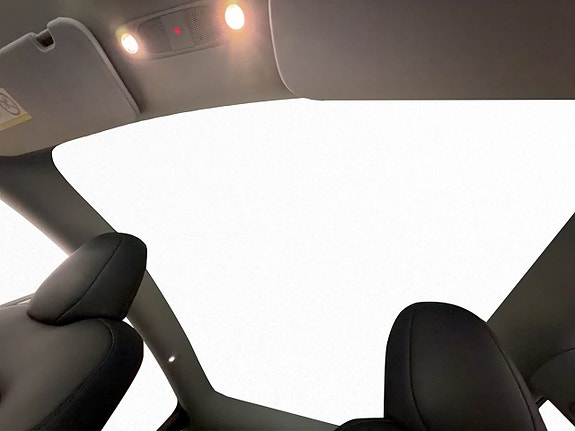 Tesla Model Y 20 of 30