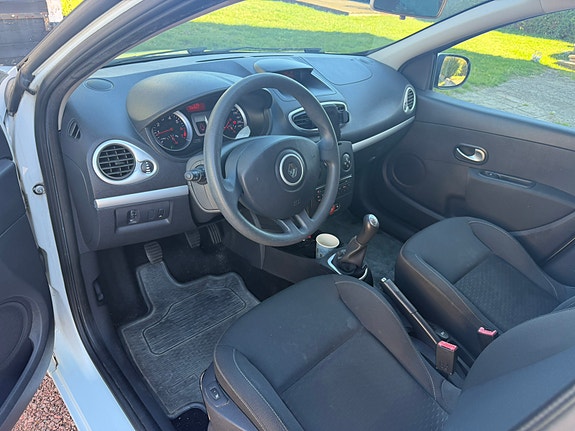 Renault Clio 4 of 9