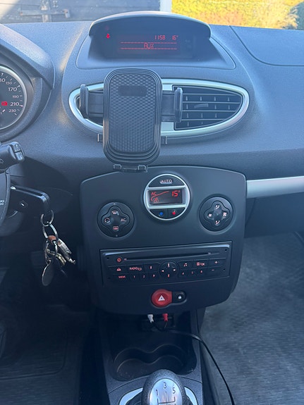 Renault Clio 8 of 9