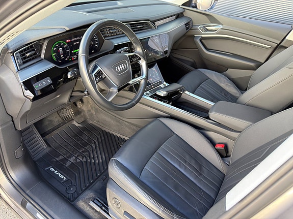 Audi e-tron 7 of 18