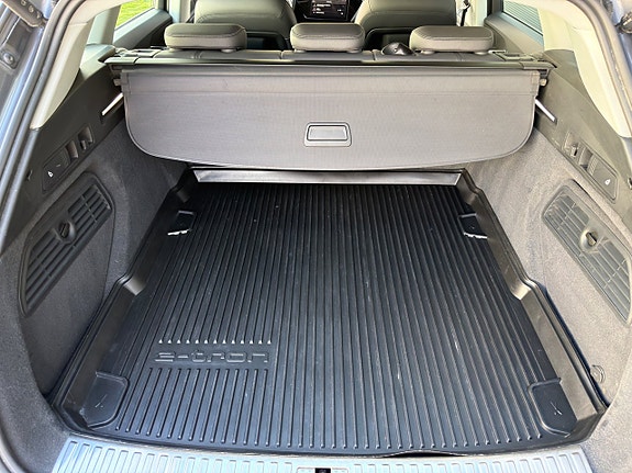 Audi e-tron 16 of 18