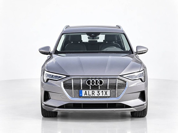 Audi e-tron 3 of 18