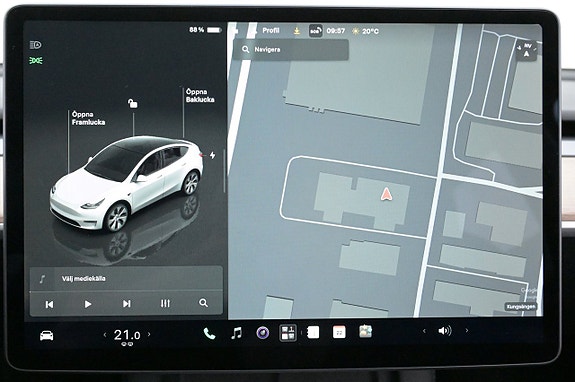 Tesla Model Y 19 of 27