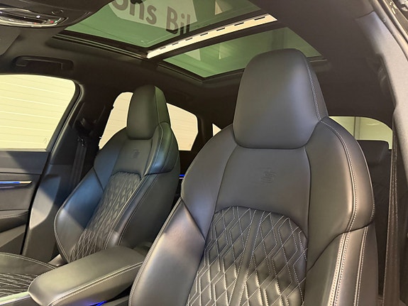 Audi Q8 15 of 23