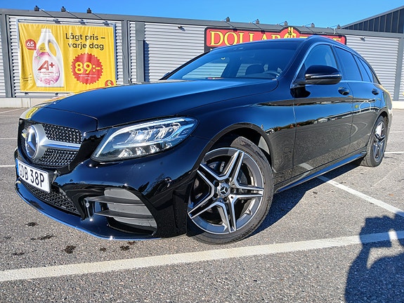 Mercedes-Benz C220 2 of 15