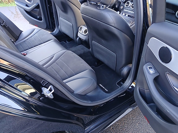 Mercedes-Benz C220 12 of 15