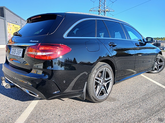 Mercedes-Benz C220 5 of 15