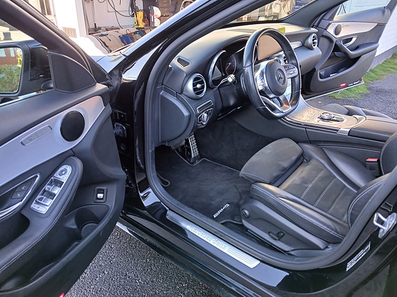 Mercedes-Benz C220 10 of 15