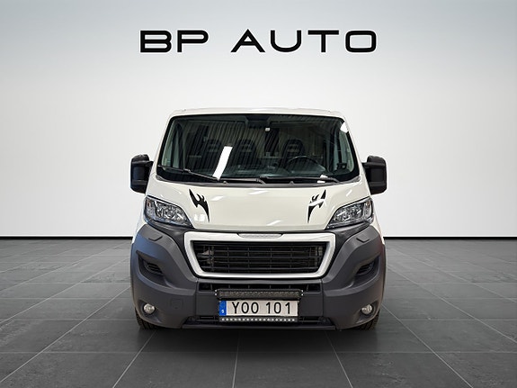 Peugeot Boxer Van 335 2.0 BlueHDi Välombyggd Campervan i toppskick 2 of 30