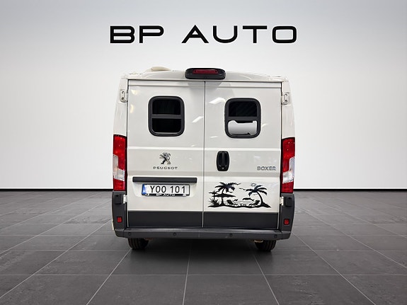Peugeot Boxer Van 335 2.0 BlueHDi Välombyggd Campervan i toppskick 9 of 30