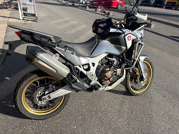 Honda CRF1000 DCT 2 of 4
