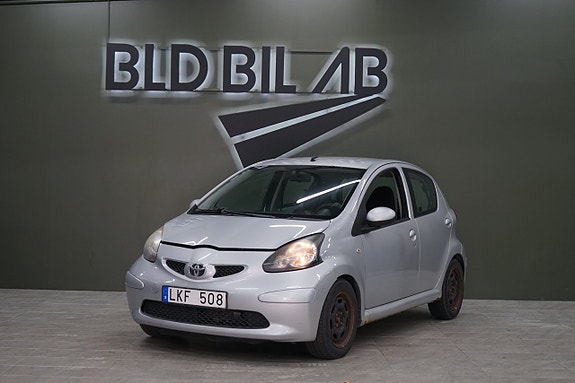 Toyota Aygo 3 of 12