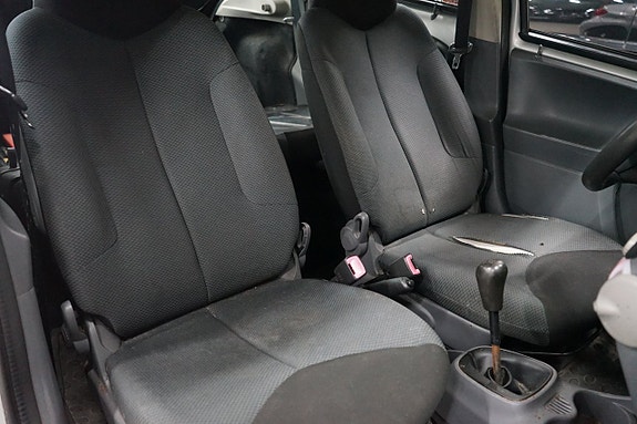 Toyota Aygo 7 of 12