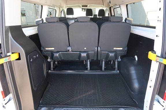 Ford Transit Custom 11 of 13