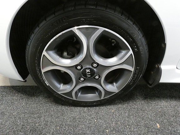 Kia Picanto 12 of 13