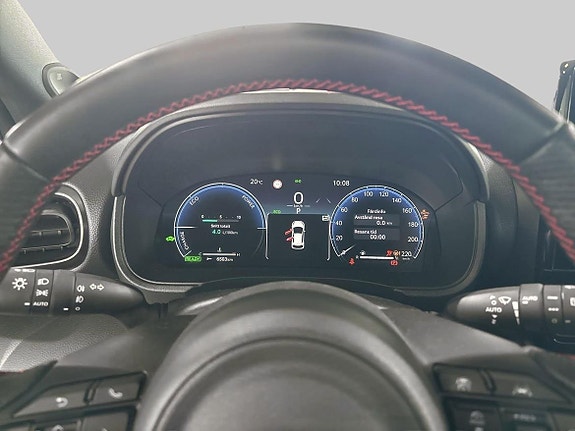 Toyota Yaris 14 of 18