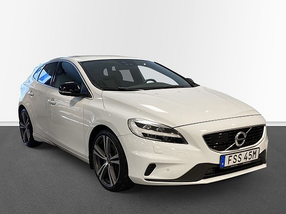 Volvo V40 3 of 14