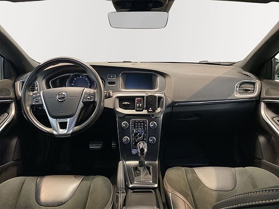 Volvo V40 10 of 14