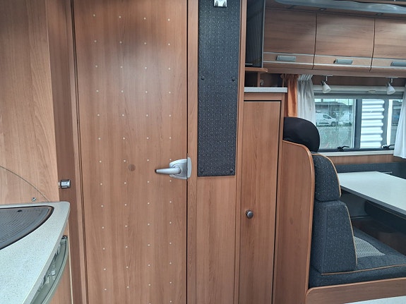 Dethleffs Advantage 625 131Hk/Solceller/6 Bältade/Ac 8 of 15