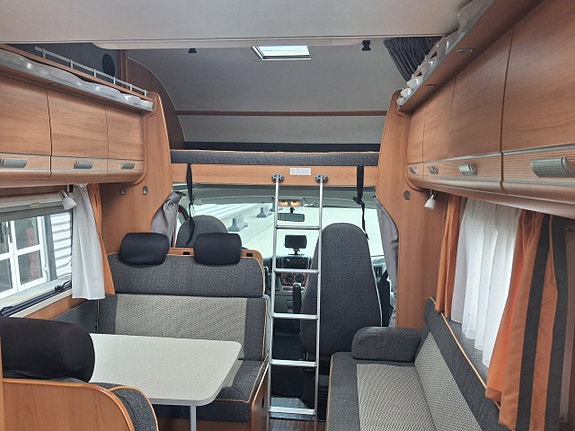 Dethleffs Advantage 625 131Hk/Solceller/6 Bältade/Ac 6 of 15