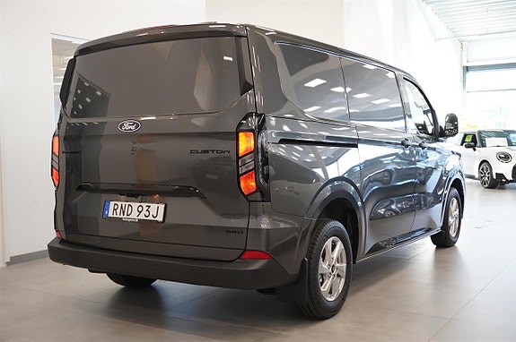 Ford Transit Custom 12 of 12