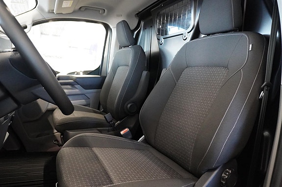 Ford Transit Custom 3 of 12
