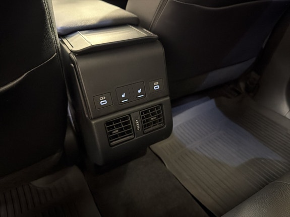 Subaru Solterra 10 of 18
