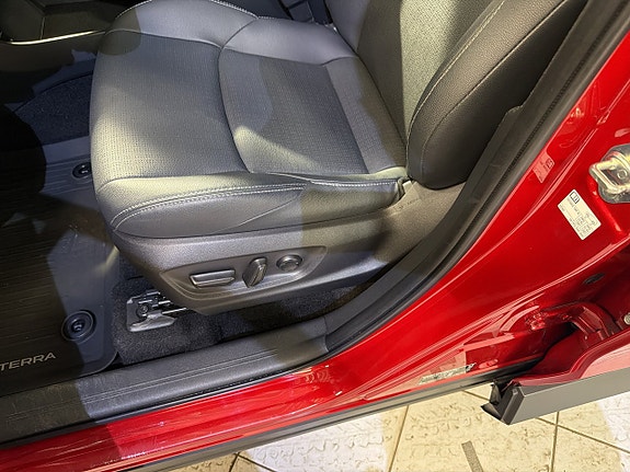 Subaru Solterra 15 of 18
