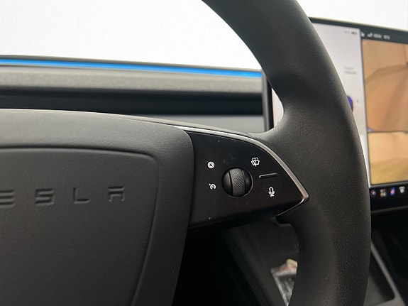 Tesla Model 3 15 of 30
