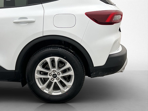 Ford Kuga 28 of 30