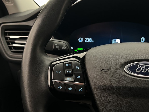 Ford Kuga 13 of 30
