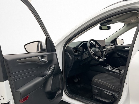 Ford Kuga 10 of 30