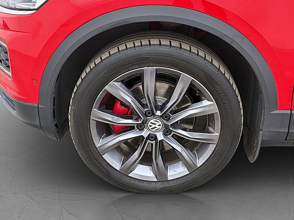 Volkswagen T-Roc 28 of 30
